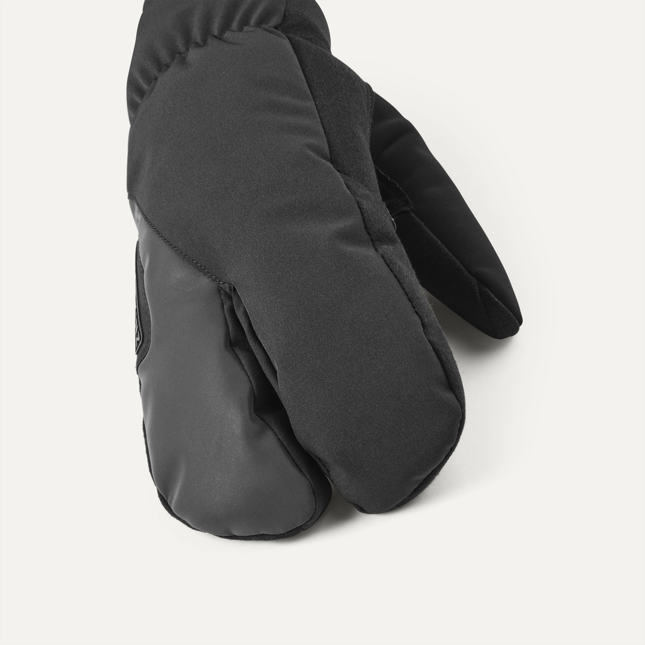 Sealskinz waterproof heated gloves shop